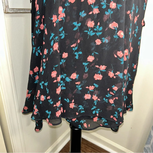 Lane Bryant floral sleeveless top - Picture 3 of 7